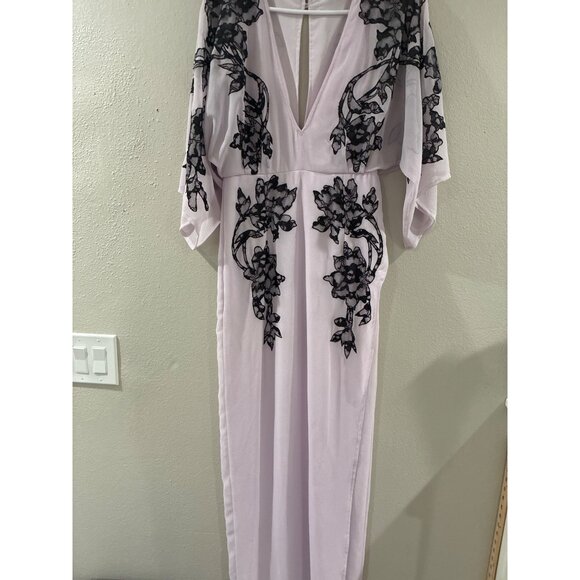 DESIGN floral embroidered maxi dress with a deep V-neck and a high side slit - Picture 3 of 10